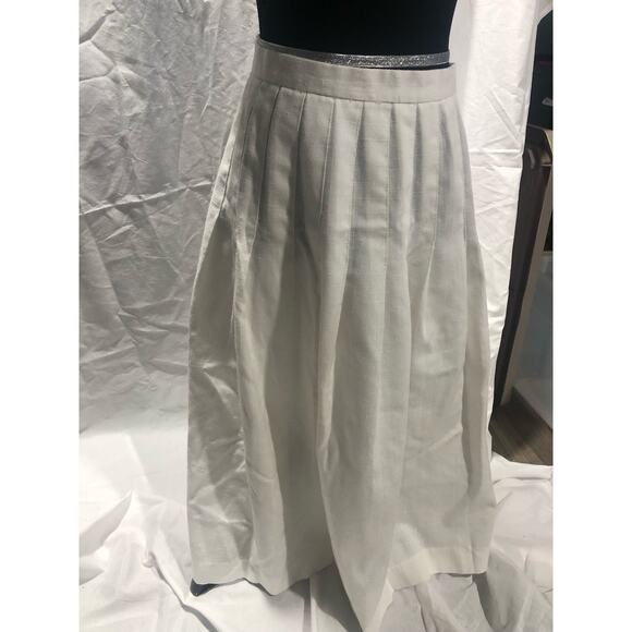 Vintage Ira Joyce white, mid length pleated semi circle skirt women's size 9/10 - Picture 1 of 4